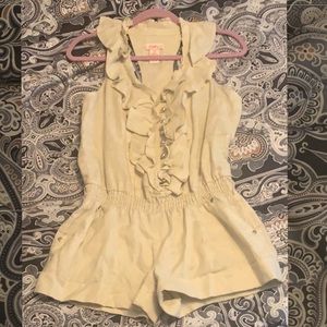 BEIGE ROMPER/SHORTS SIZE MEDIUM